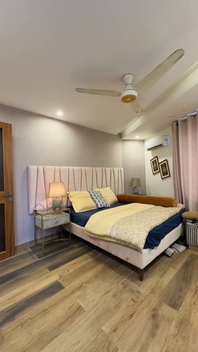 3 BEDS LUXURY APARTMENT IN SHAH JAMAL