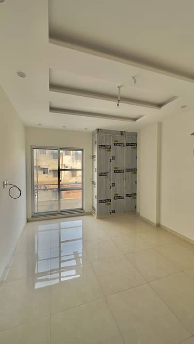 3 Beds Apartment Unfurnished In Ideal Location