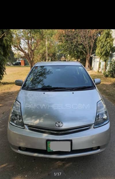 Toyota prius ofr sale in genuine condition