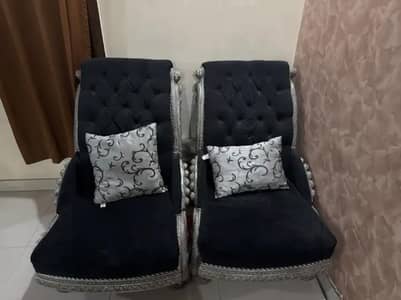 black crown style furniture