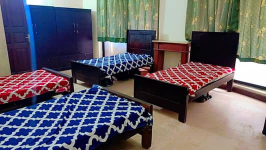 Al-Hamd Boys Hostel/Living space/Accomodation/Room in E11