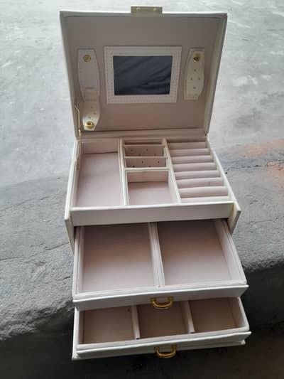 jewellery box