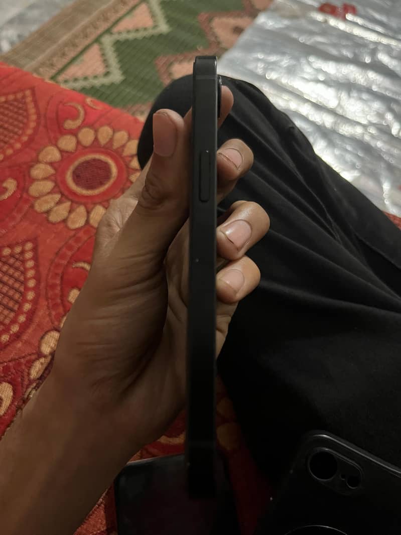 IPHONE 16 E  BOX PACK CONDITION 1