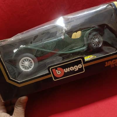 vintage JAGUAR 1937 Modil car  . Burago