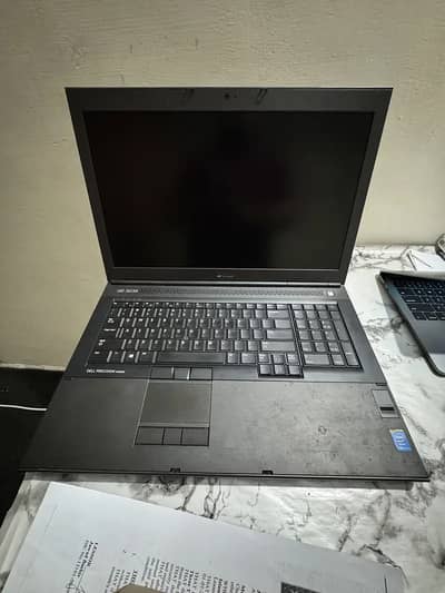 Dell Precision M6800 workstation
