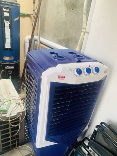 Air water cooler for sale in new condition,