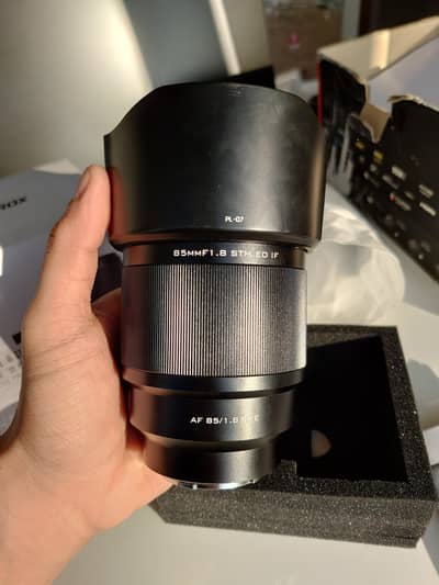 Viltrox 85mm lens f1.8 sony full frame lans a7iii camera