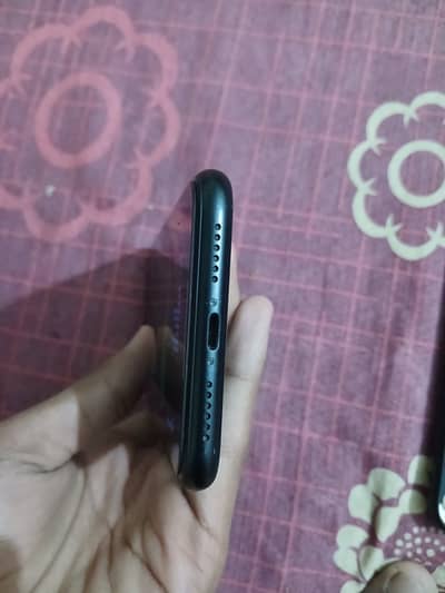 iPhone XR urgent sale