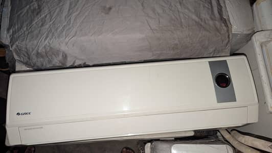 gree ac 1.5 ton like a new