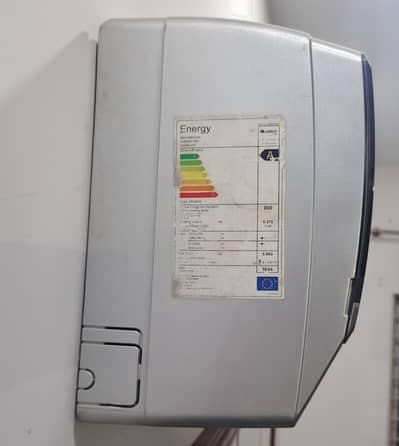 Gree Inverter 1.5 Ton For sale.