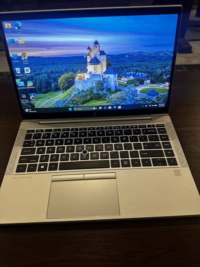 HP EliteBook 845 G8 – Ryzen 5 Pro 5650u,  16GB RAM, 256GB SSD