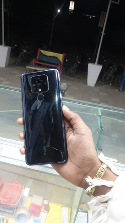 Techno camon 16 minor crack on back