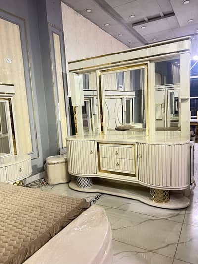 Brand new Deco paint bedset