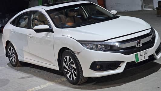Honda civic 1.8 full option