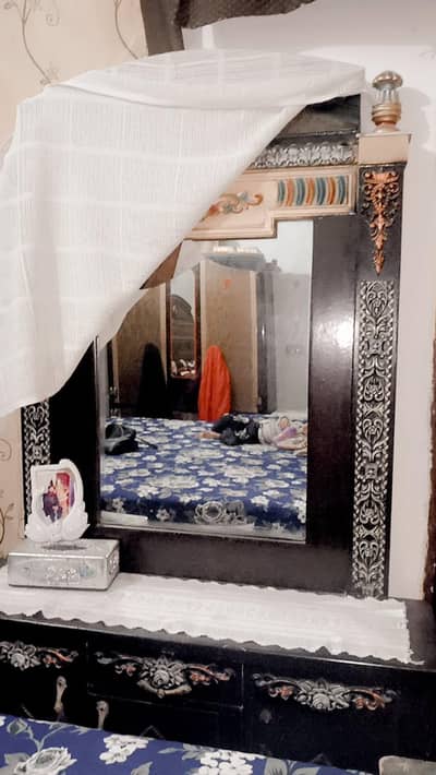 bedroom set showcase dressing table and side tables 2