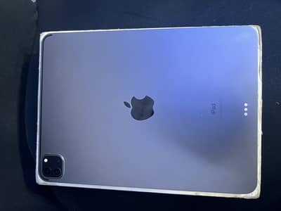 Ipad pro m1 with Box