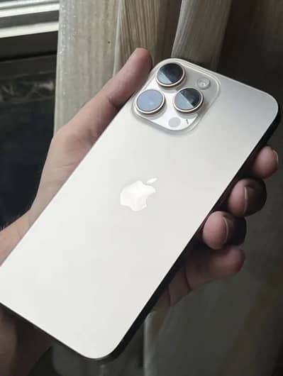 Desert Titanium 256GB