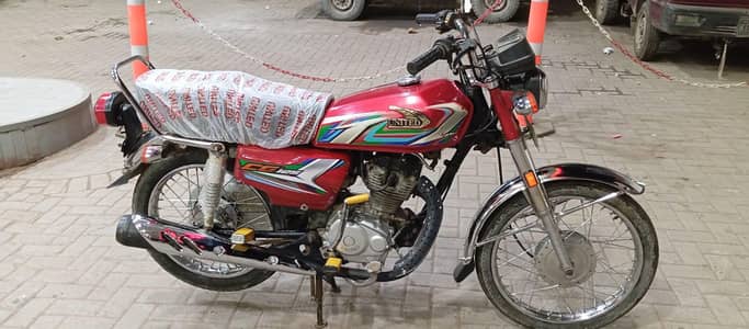 united 125 2023 03196335923