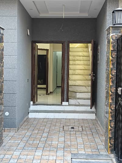 Direct Deals Marketing Offers Prime Location Lavish Beautiful 2.5 Storey House Available For Sale Reasonable Price In M Block Near To Park Prime Location In Alrehman Garden Phase 2 Saggian Bypass