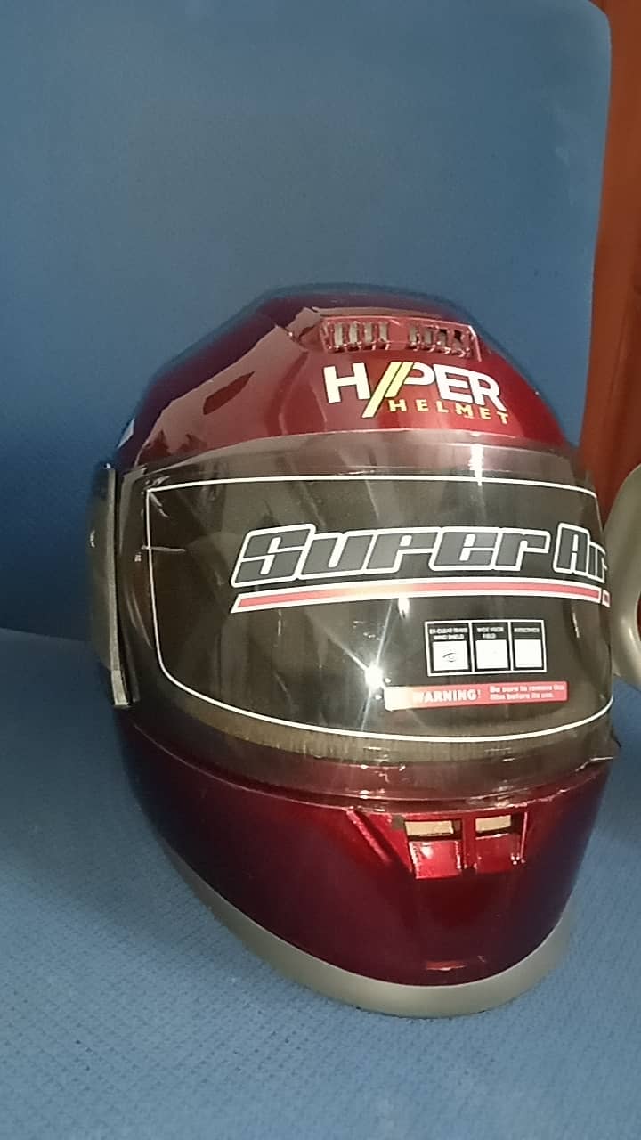 Hyper Platinium Helmets. . . 18