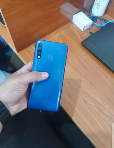 tacno camon 12 air 4 64GB  dual pta offical urgent sale need cash
