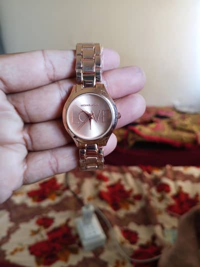 Ladies beautiful Attractive copper Color Wrist Watches