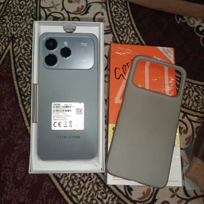 TECHNO SPARK 40  (8+8 gb) RAM   (128gb) ROM