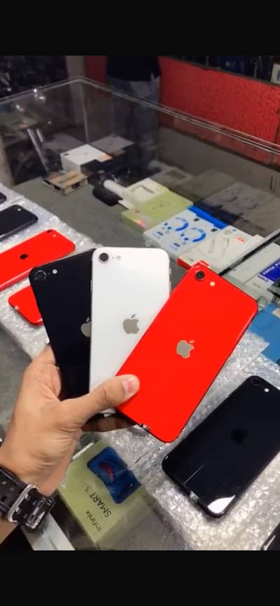 iPhone SE 2020 and 2022