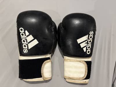 Boxing Gloves ( Black and Red) | punching pads 2x | 2 boxing tapes