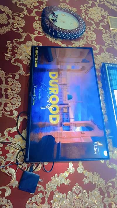 like new original orient led 42 inch  dany android box k Sath hai