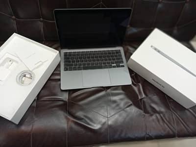 Macbook Air M1 2020 13 Inches 8GB Ram 512GB Ssd 100% battery Health