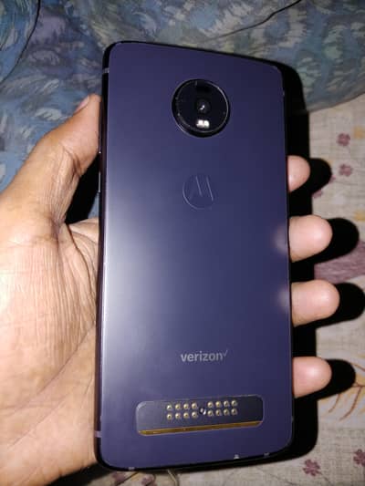 Moto Z4