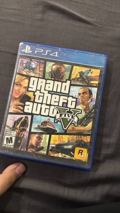 Selling GTA 5 PS4 CD Cheap – First Come First Serve!