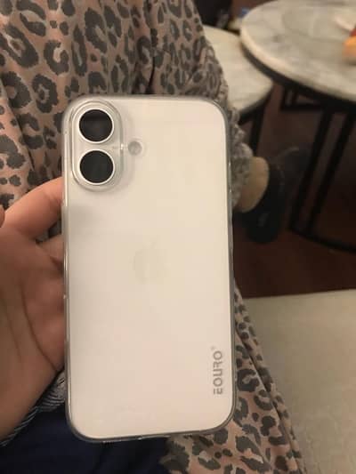 iPhone 16 128GB White – Excellent Condition, 10 Months Old
