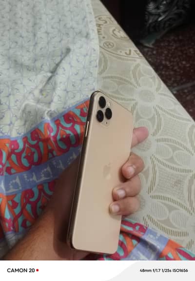 Iphone 11 pro max 256 gb gold colour