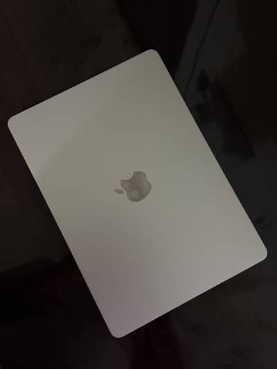 MacBook Air M2 - 16 GB RAM - 256 GB SSD