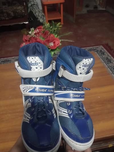 good condition skating shoes very comfortable