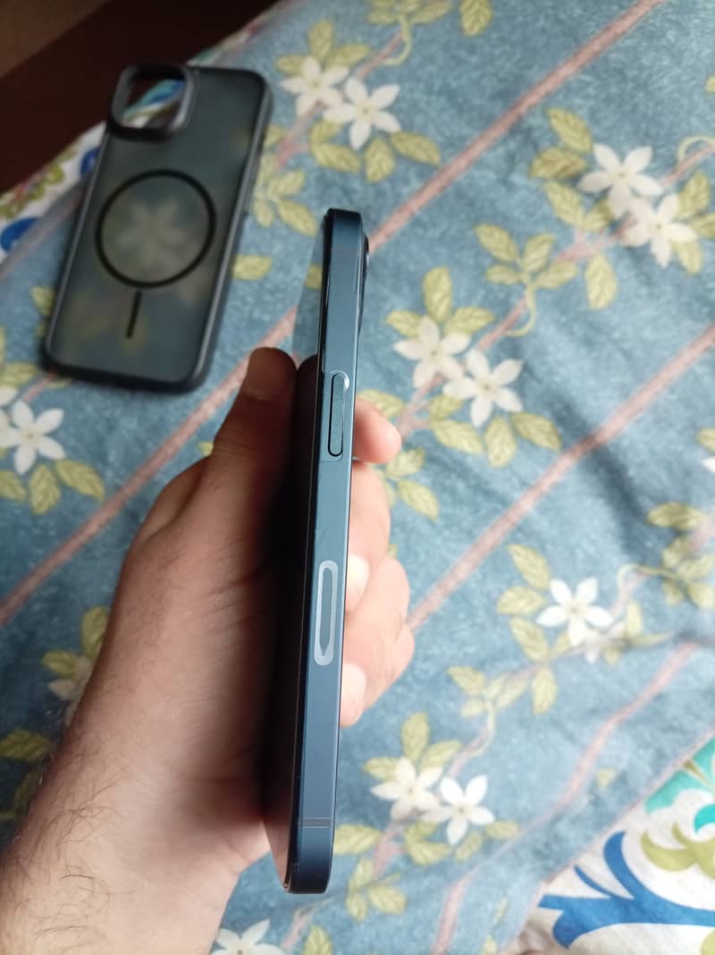 iPHONE 13 SIM WORKING 0