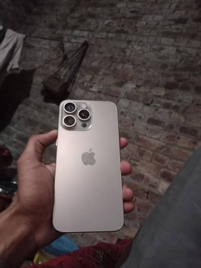i phone 15 pro max256 gb factory unlock natural titanium