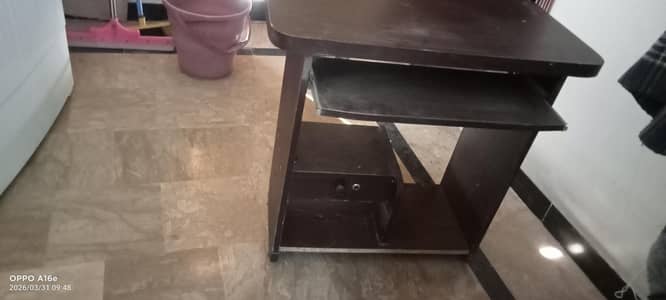 Computer Table available for sale