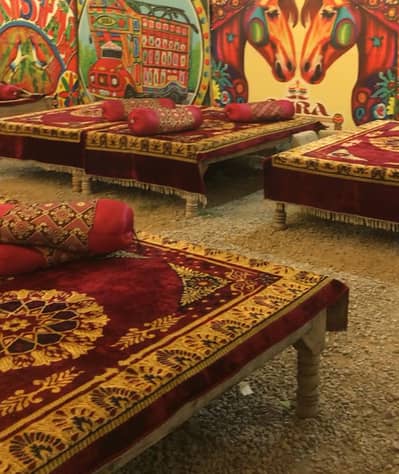 Desi Style Takhat Sitting – Perfect for Cafes & Dhabas