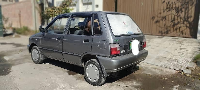 پک اینڈ ڈراپ سروس کے لیے مکمل لایسینس یافتہ ڈرائیور 1