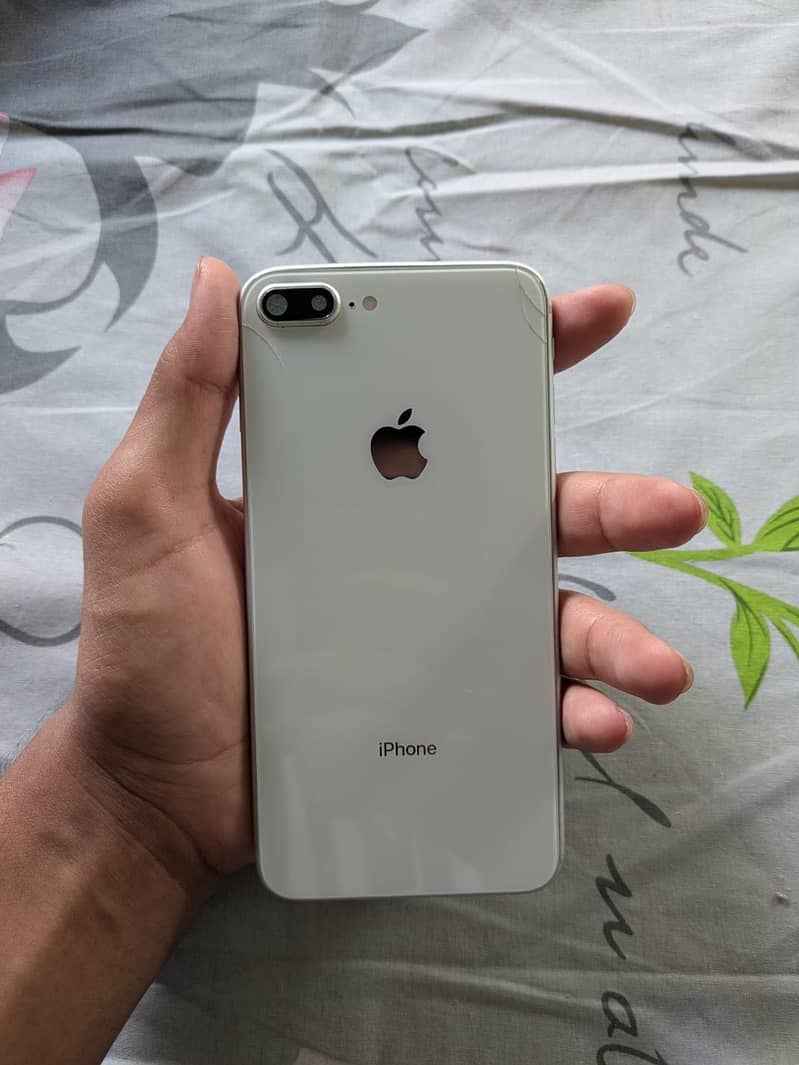 iPhone 8 Plus 0