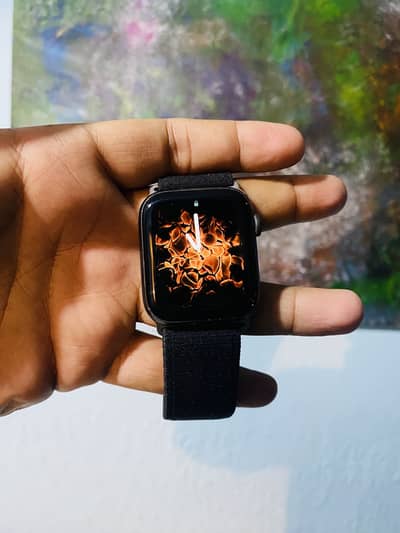 apple watch series 5 44MM WITH CHARGER