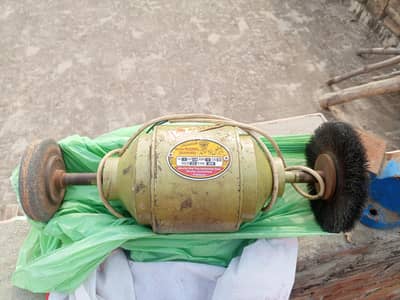 Bench Grinder / Polish Machine For Sale (80% Condition)