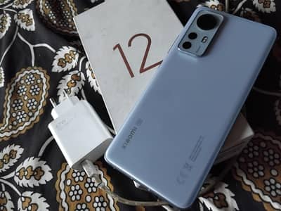 Xiaomi Mi 12 first hand use with box and charger