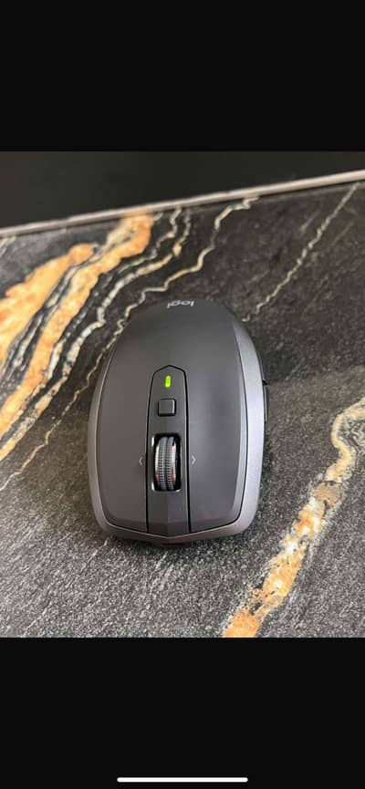 Anywhere 2s rechargeable mouse