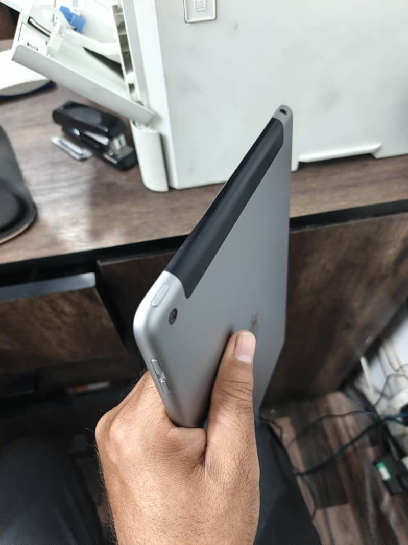 IPad 6th Generation 7