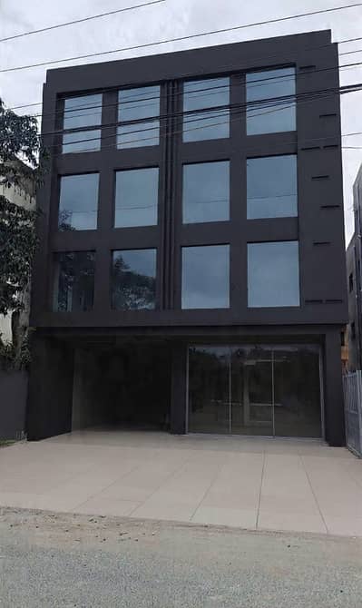 BRAND NEW FOUR STOREY BUILDING FOR RENT
