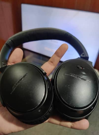 BOSE QuietComfort 35 II (Series 2) headphones